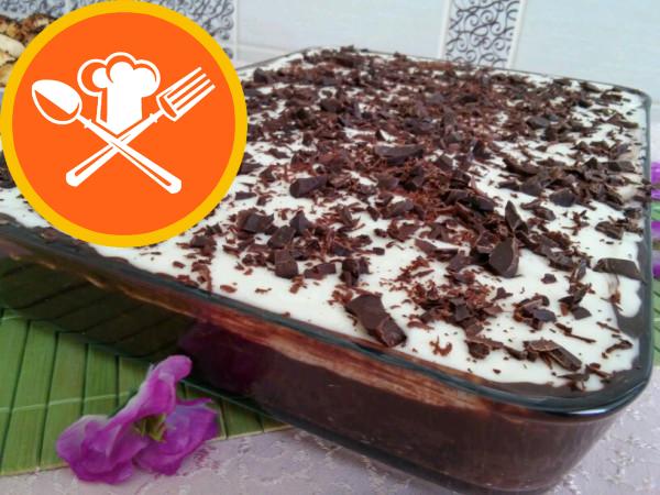 Cotton Cake με σάλτσα σοκολάτας (για μεγάλους επισκέπτες)